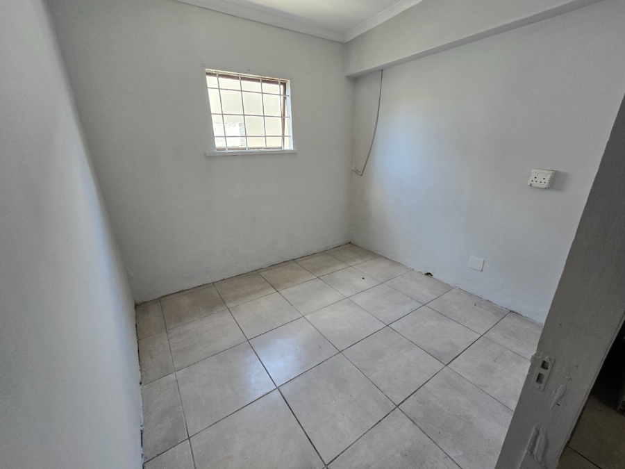 10 Bedroom Property for Sale in Colorado Park Western Cape
